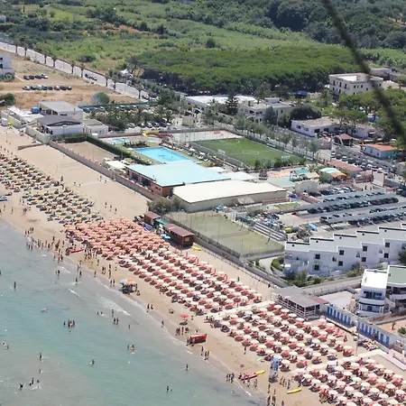 Village Lido Del Gargano 3* Rodi Garganico